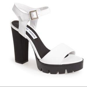 Steve Madden Traviss chunky heel sandal